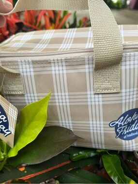 HAWAII EXCLUSIVE FOODLAND KHAKI PALAKA REUSABLE INSULATED LUNCH BAG TOTE NEW